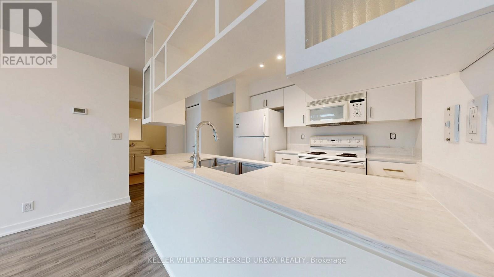 3508 - 397 Front Street W, Toronto, ON - Indoor Photo Showing Kitchen