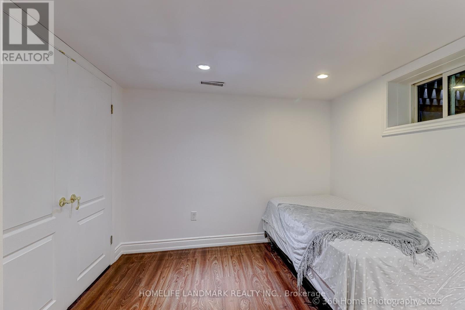 38 Moorecroft Crescent, Toronto, ON - Indoor Photo Showing Other Room