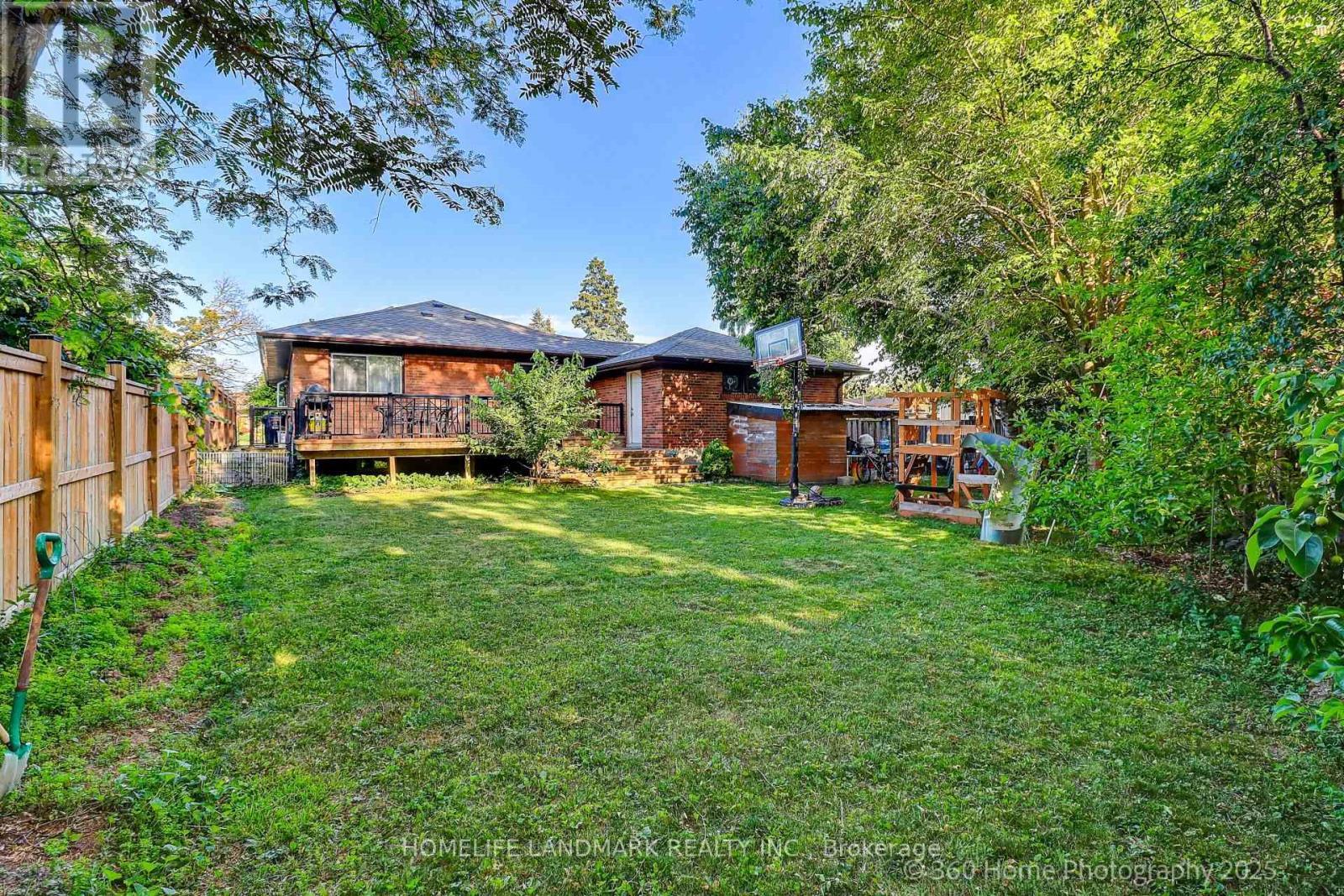 38 Moorecroft Crescent, Toronto, ON - Outdoor With Deck Patio Veranda