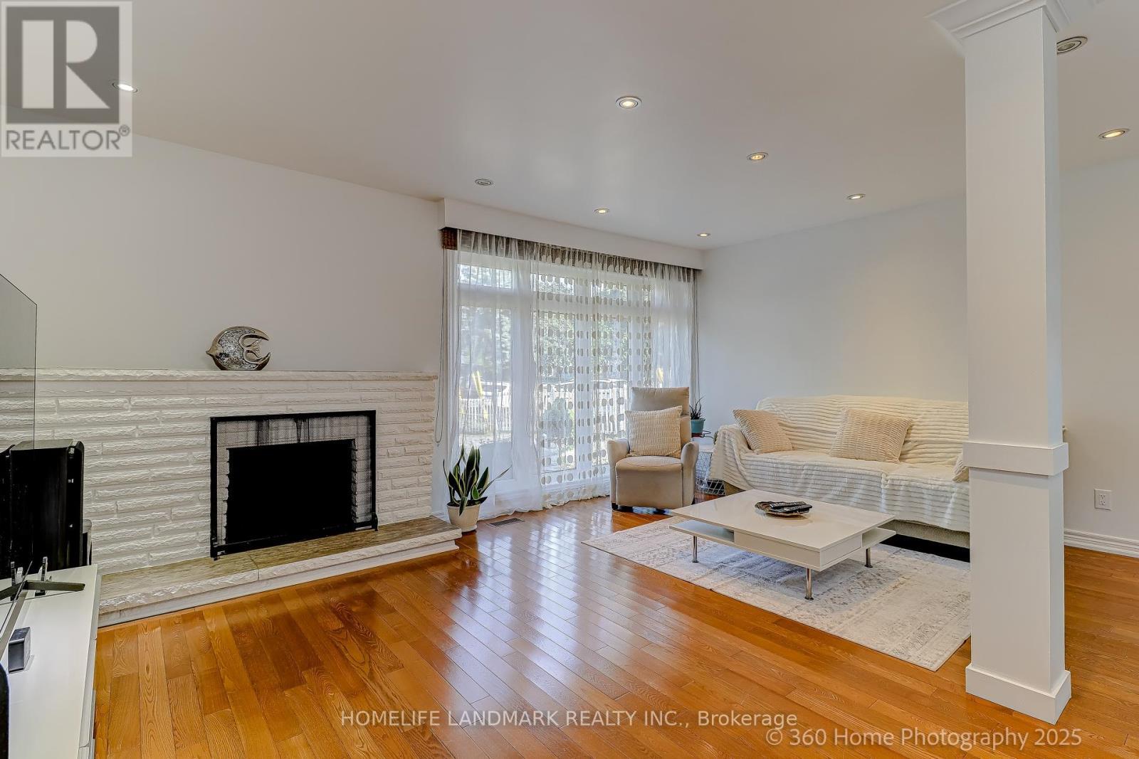 38 Moorecroft Crescent, Toronto, ON - Indoor Photo Showing Living Room With Fireplace