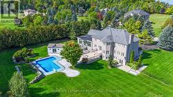 90 OFFORD CRESCENT Aurora, ON L4G 0K5