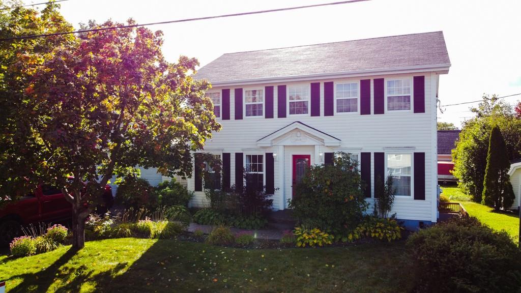 16 Heneys Pond Road, Bay Roberts, NL