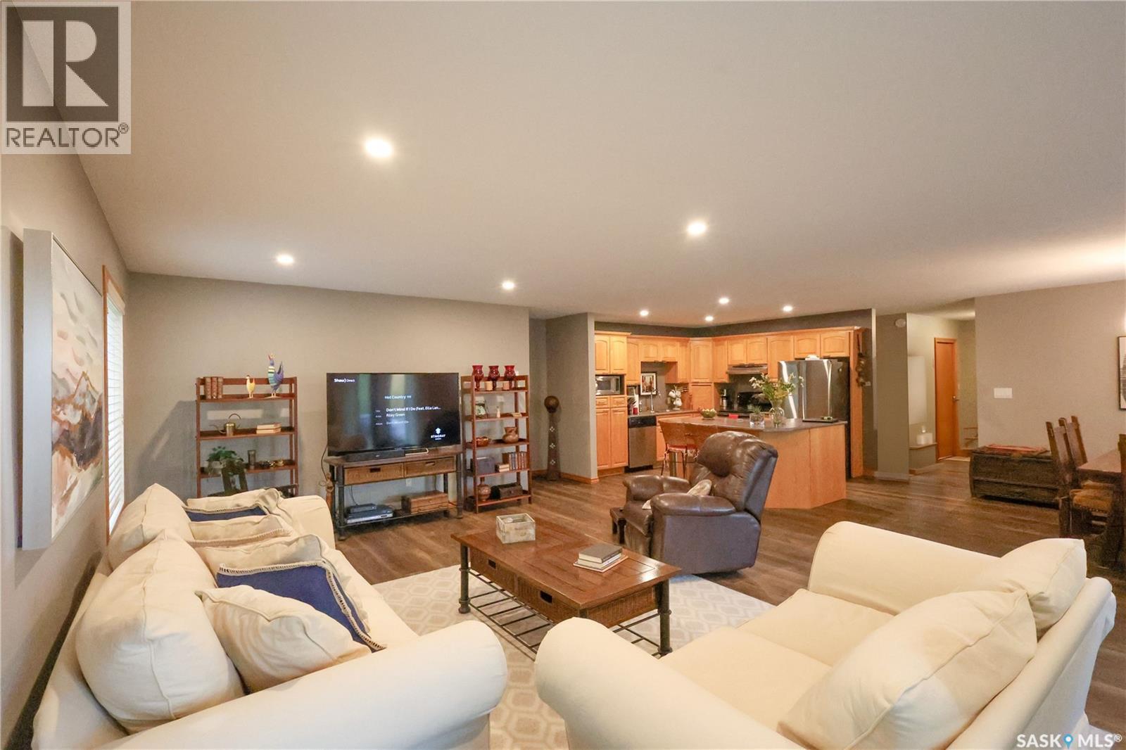 105 Crestview Drive, Lakeland Rm No. 521, SK - Indoor Photo Showing Living Room