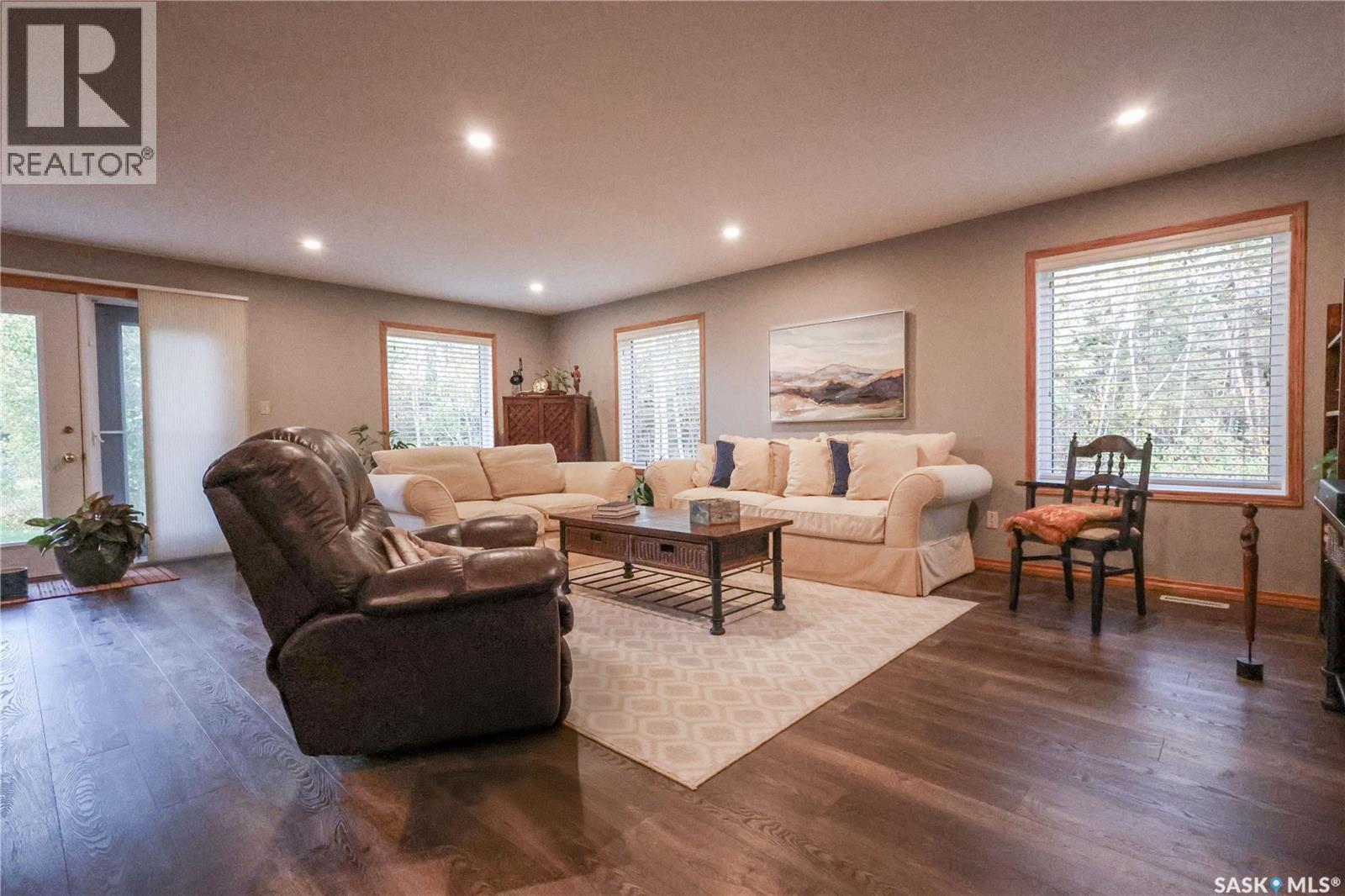 105 Crestview Drive, Lakeland Rm No. 521, SK - Indoor Photo Showing Living Room