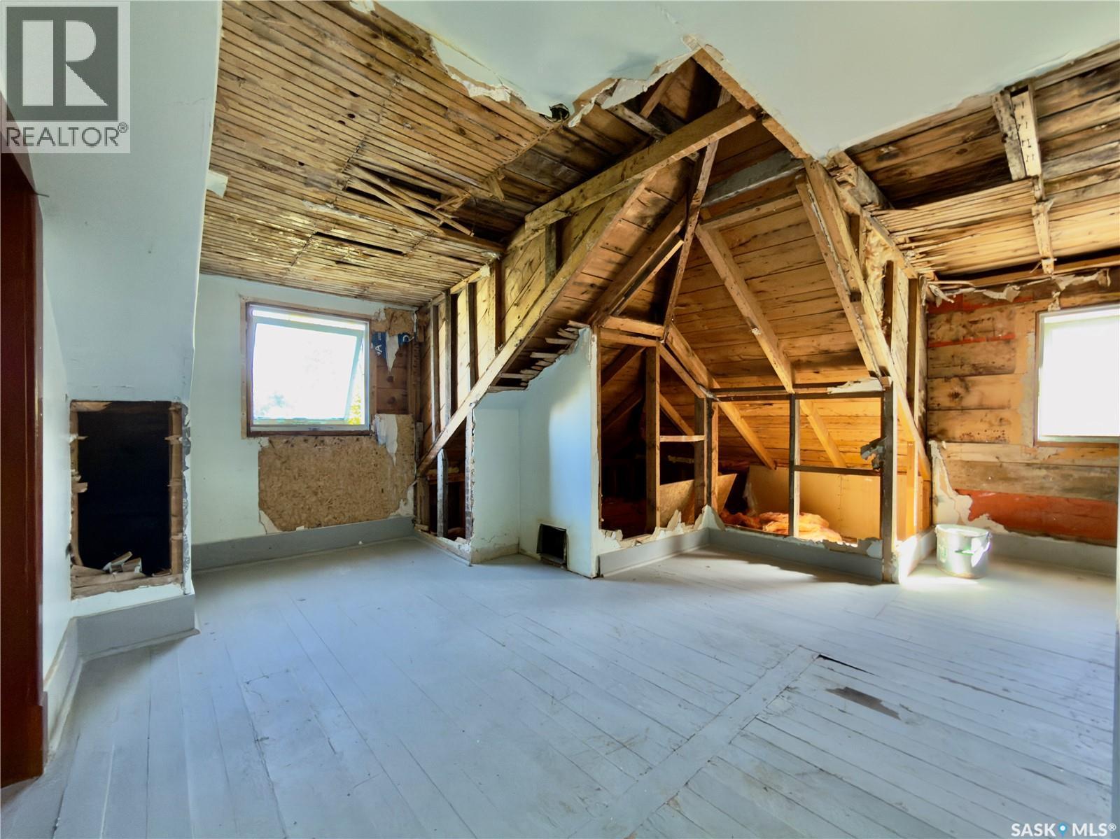 128 Railway Avenue, Margo, SK - Indoor