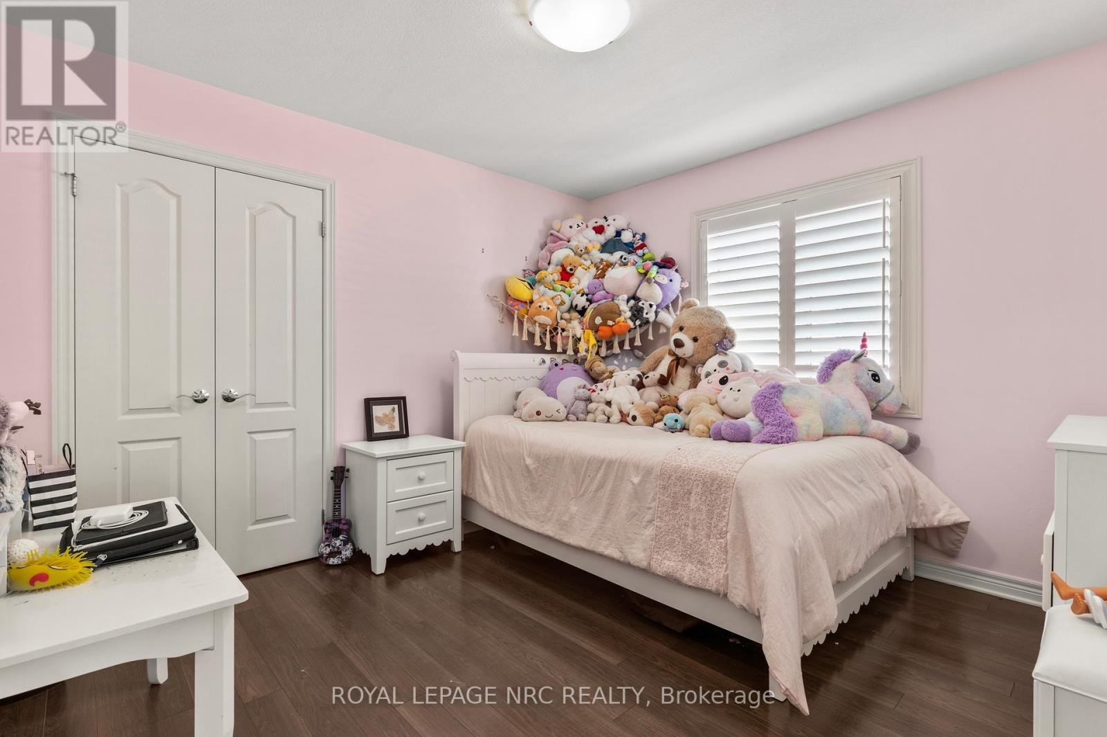 6058 Ernest Crescent, Niagara Falls, ON - Indoor Photo Showing Bedroom