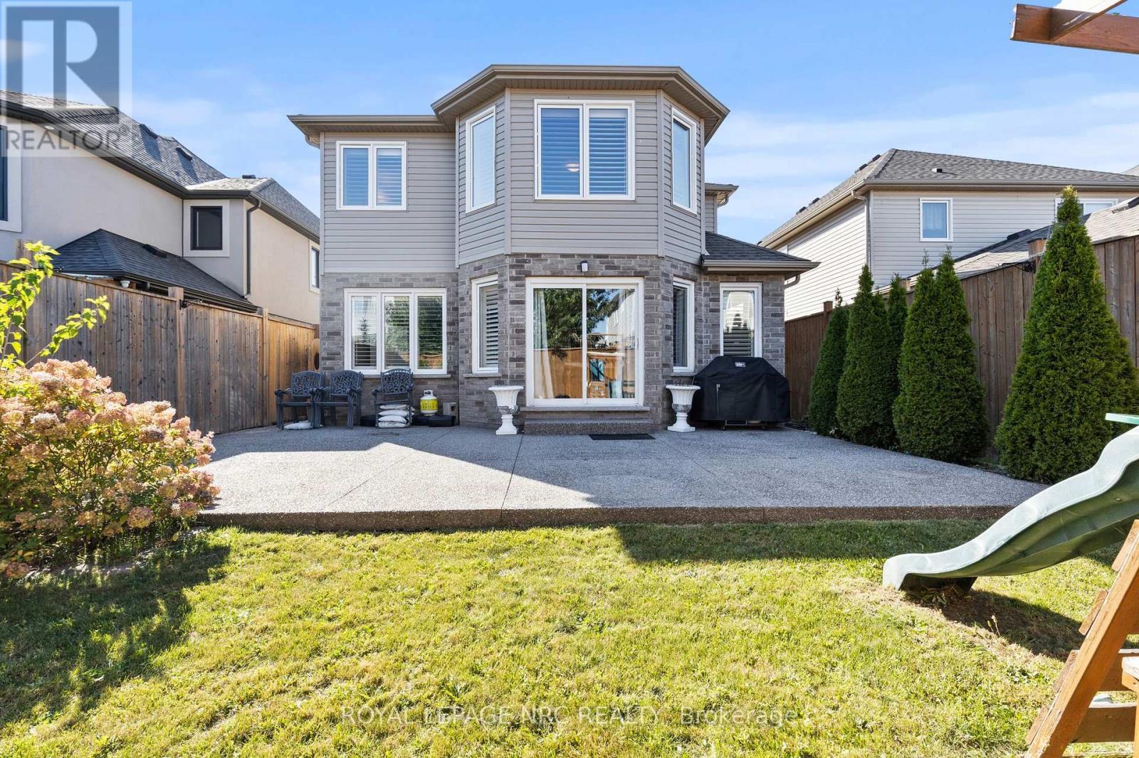 6058 Ernest Crescent, Niagara Falls, ON - Outdoor