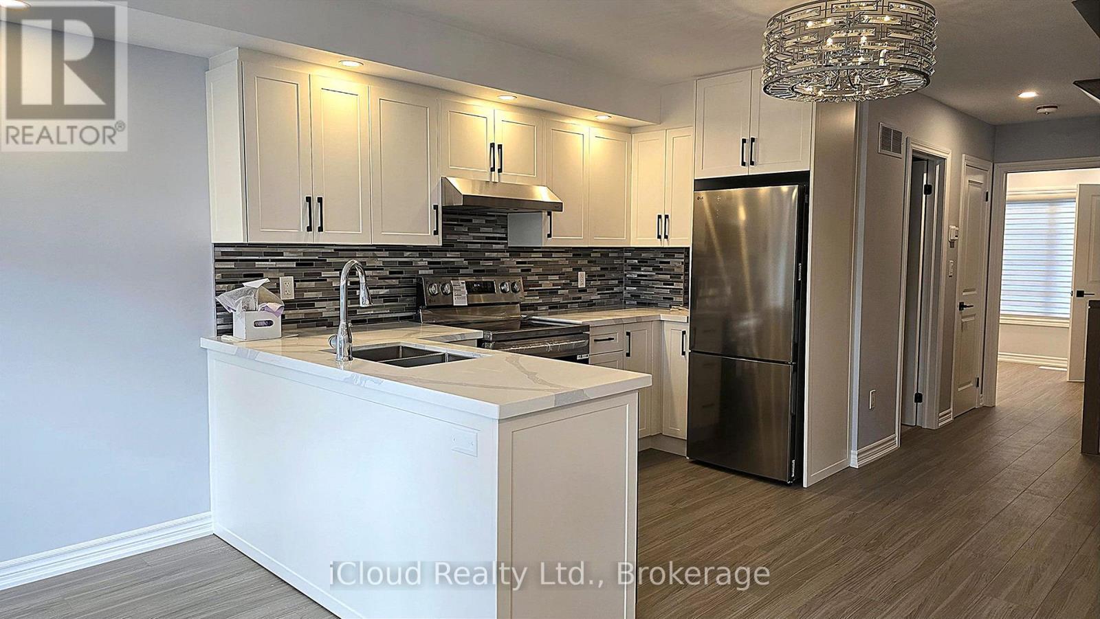 43 Mantello Drive, Toronto, ON - Indoor Photo Showing Kitchen With Double Sink