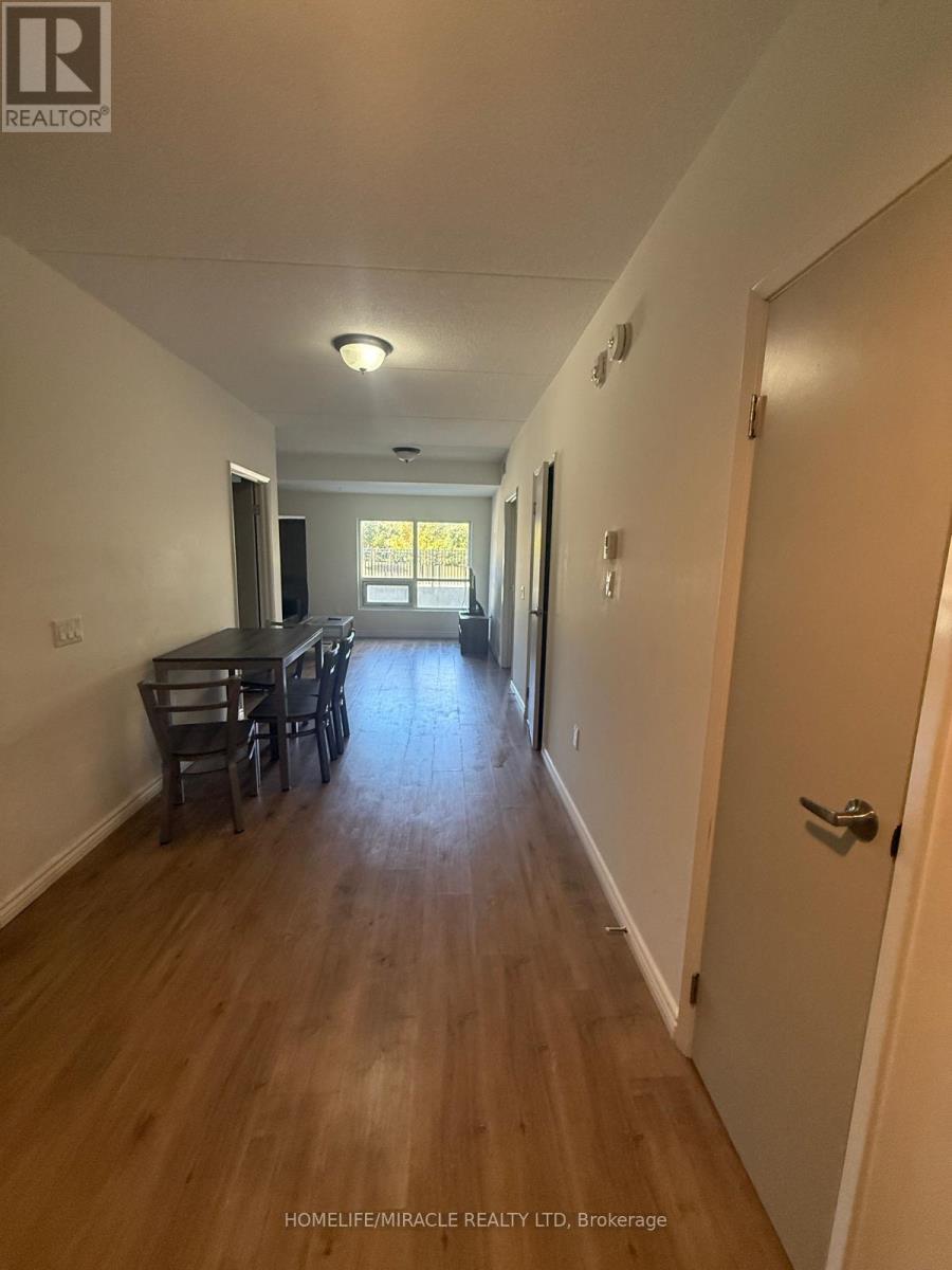 B - 112 - 275 Larch Street, Waterloo, ON - Indoor Photo Showing Other Room