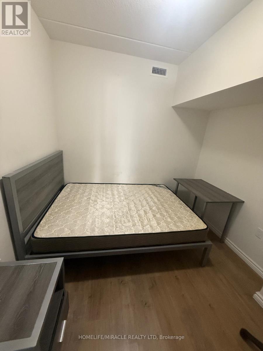 B - 112 - 275 Larch Street, Waterloo, ON - Indoor