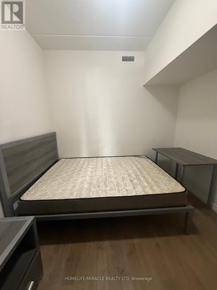 B - 112 - 275 Larch Street, Waterloo, ON - Indoor