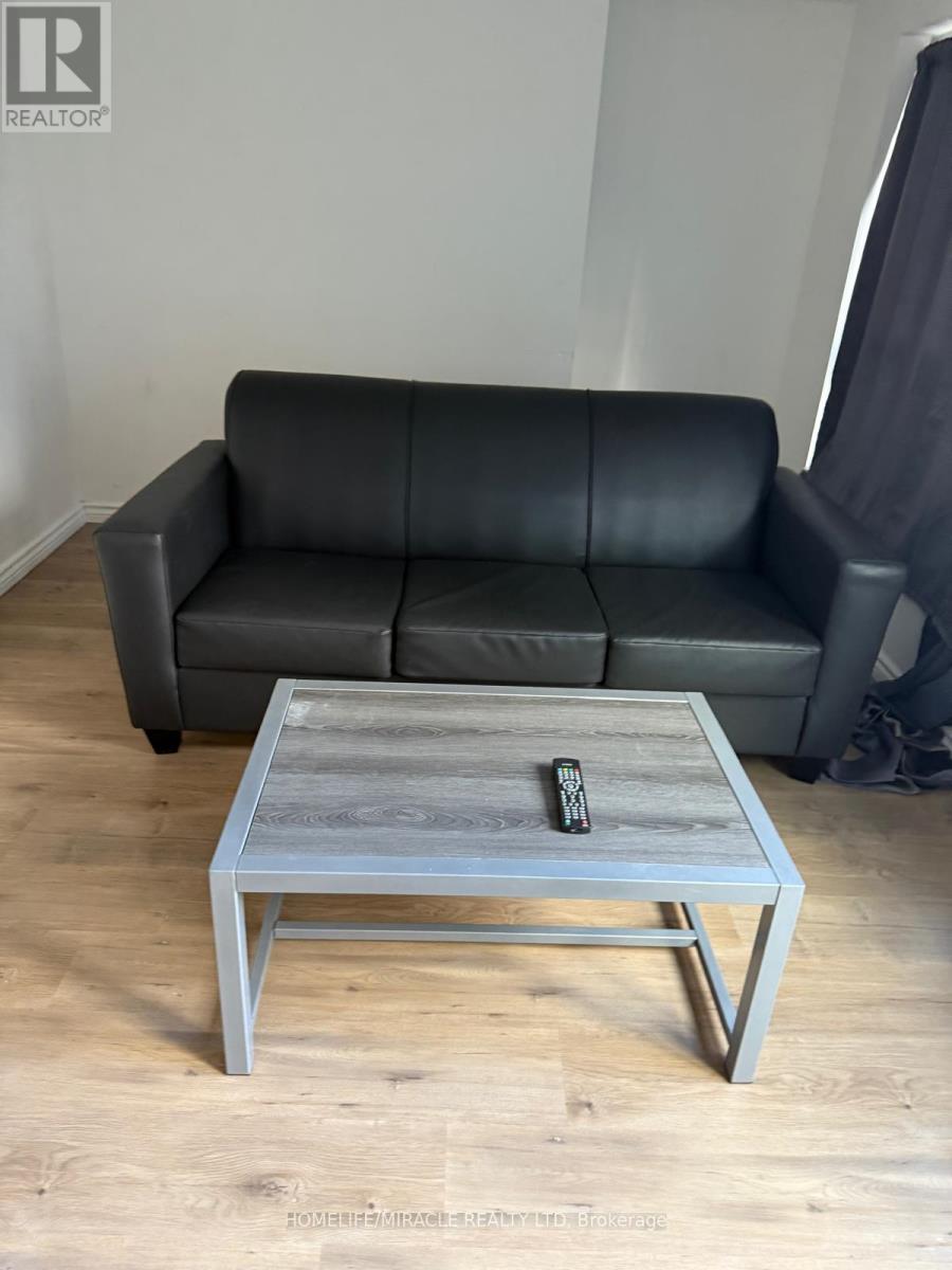 B - 112 - 275 Larch Street, Waterloo, ON - Indoor