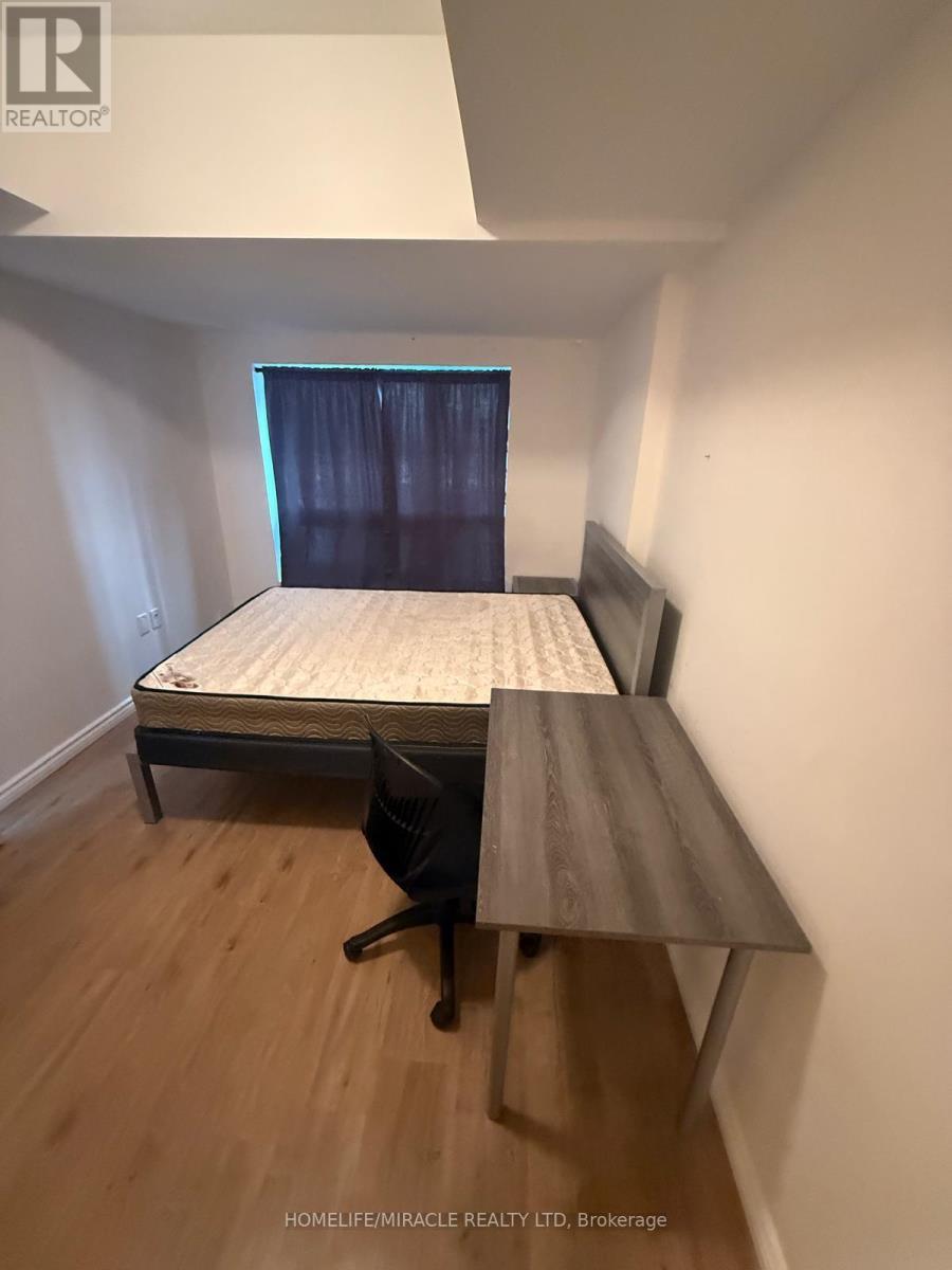 B - 112 - 275 Larch Street, Waterloo, ON - Indoor