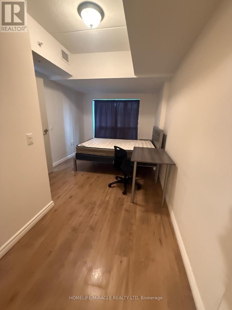 B - 112 - 275 Larch Street, Waterloo, ON - Indoor