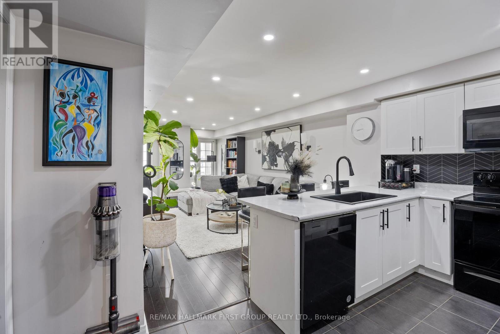 70 Abela Lane, Ajax, ON - Indoor Photo Showing Kitchen
