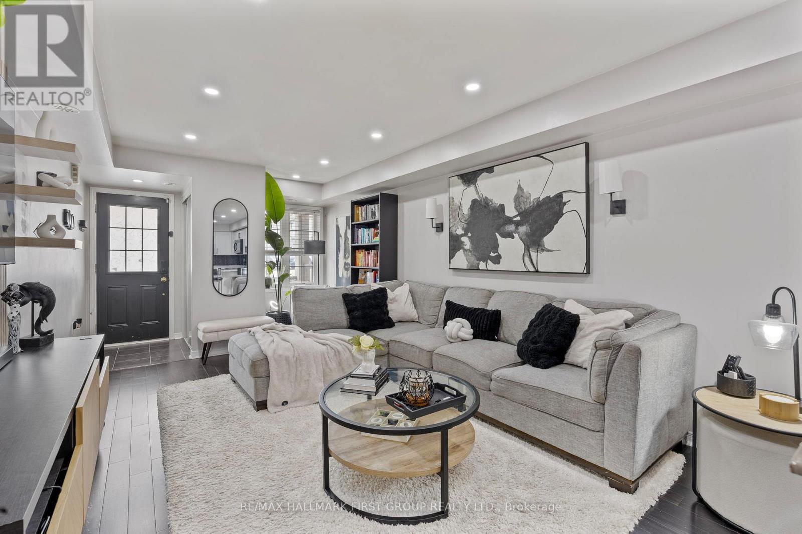 70 Abela Lane, Ajax, ON - Indoor Photo Showing Living Room