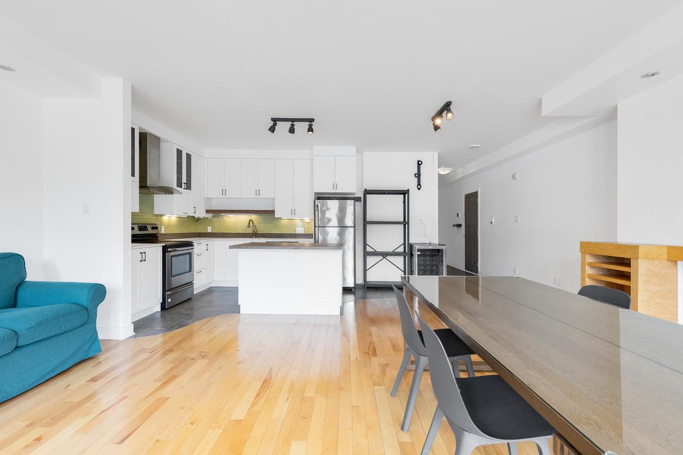 Living room - 203-2170 Rue Cartier, Montréal (Ville-Marie), QC - Indoor