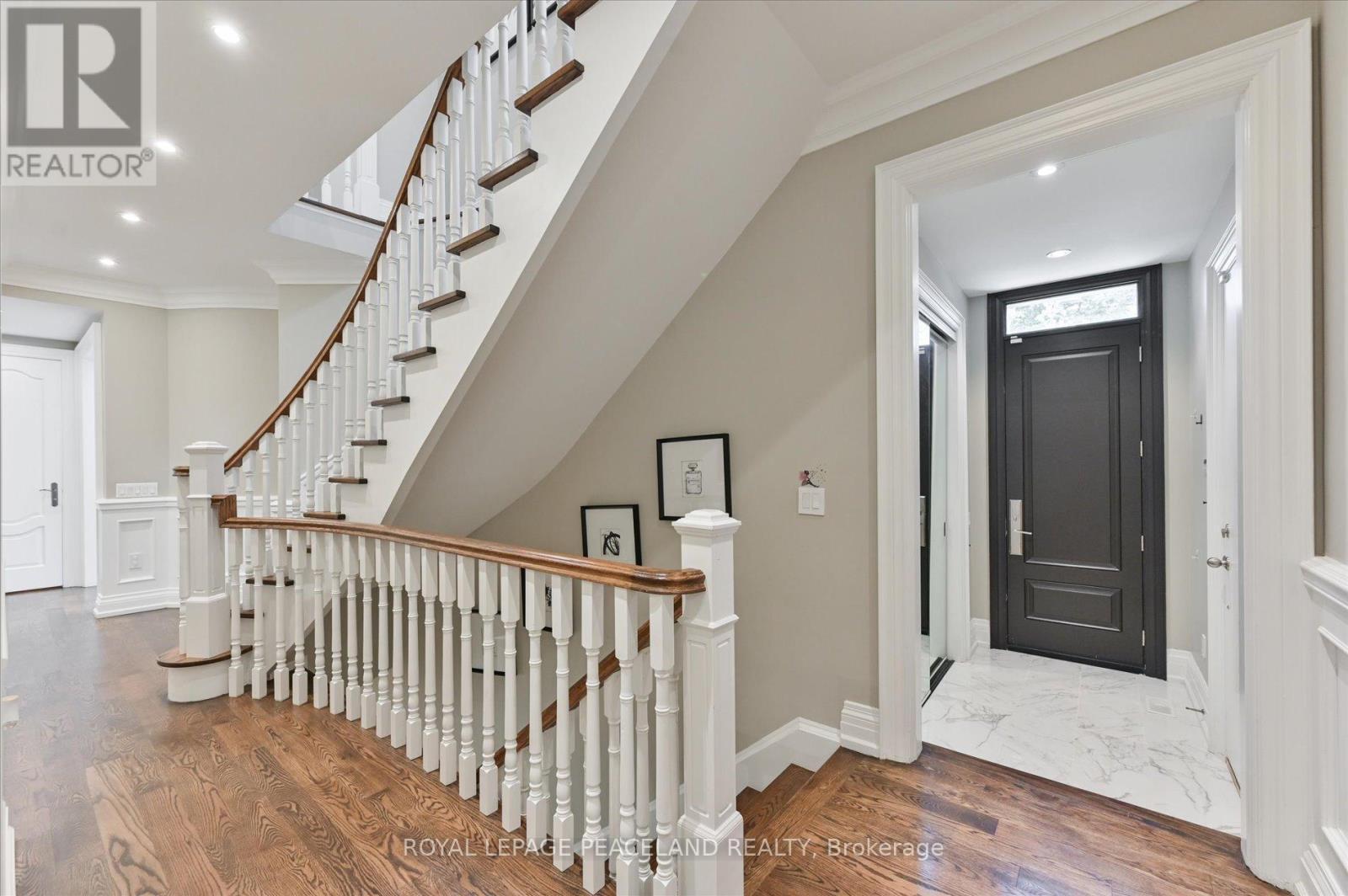 2 Flaremore Crescent, Toronto, ON - Indoor Photo Showing Other Room