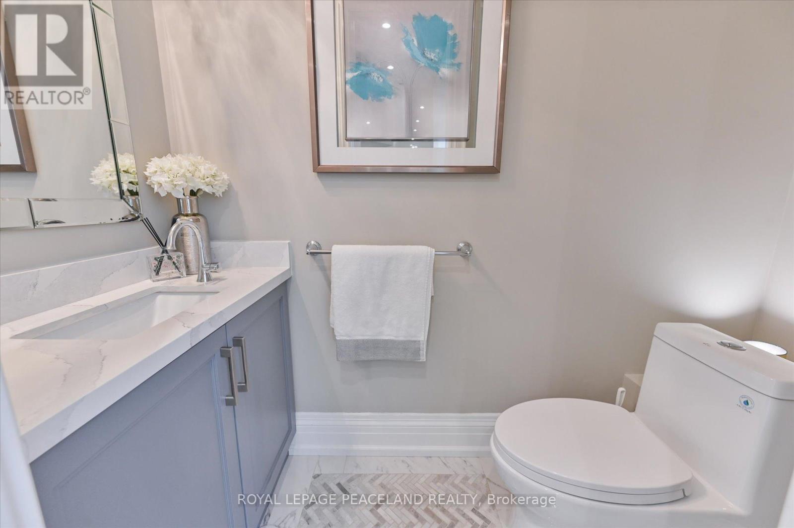 2 Flaremore Crescent, Toronto, ON - Indoor Photo Showing Bathroom