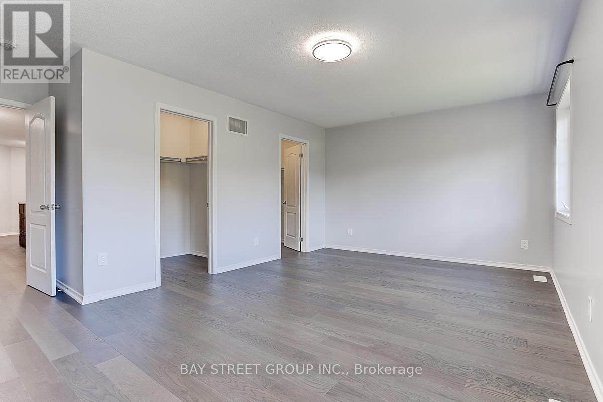 2433 Equestrian Cres Crescent, Oshawa, ON - Indoor Photo Showing Other Room