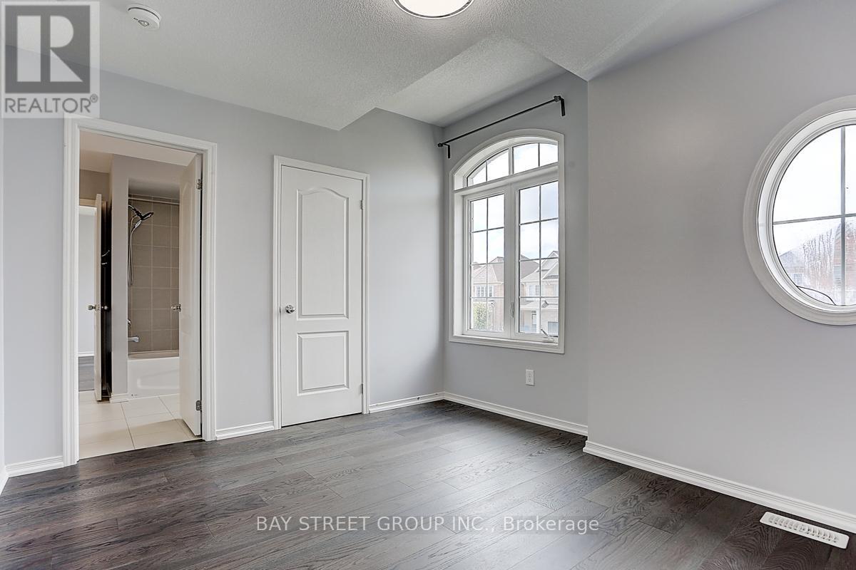 2433 Equestrian Cres Crescent, Oshawa, ON - Indoor Photo Showing Other Room