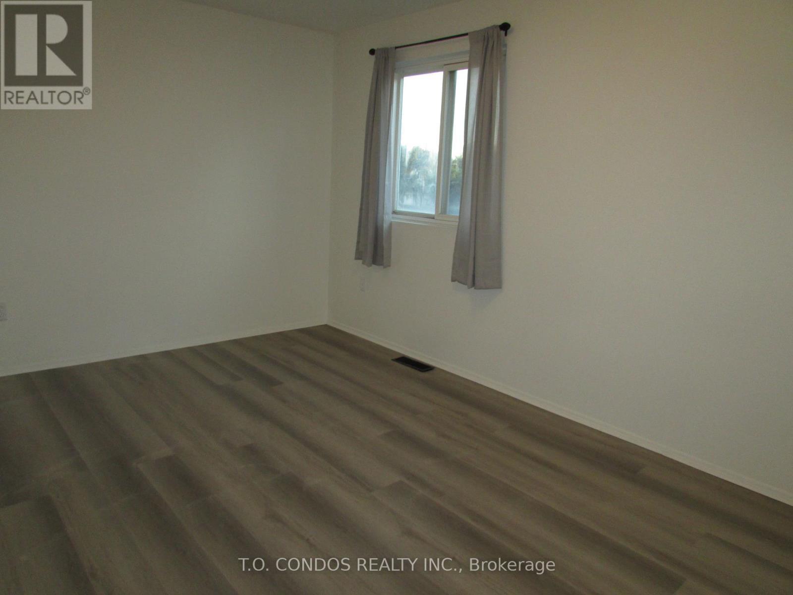 213 - 2001 Bonnymede Drive, Mississauga, ON - Indoor Photo Showing Other Room