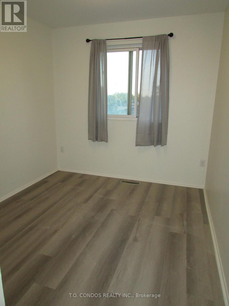 213 - 2001 Bonnymede Drive, Mississauga, ON - Indoor Photo Showing Other Room