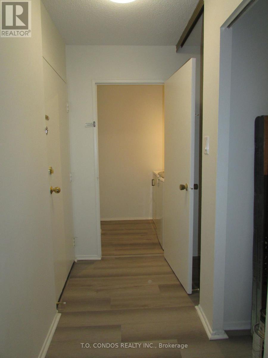 213 - 2001 Bonnymede Drive, Mississauga, ON - Indoor Photo Showing Other Room