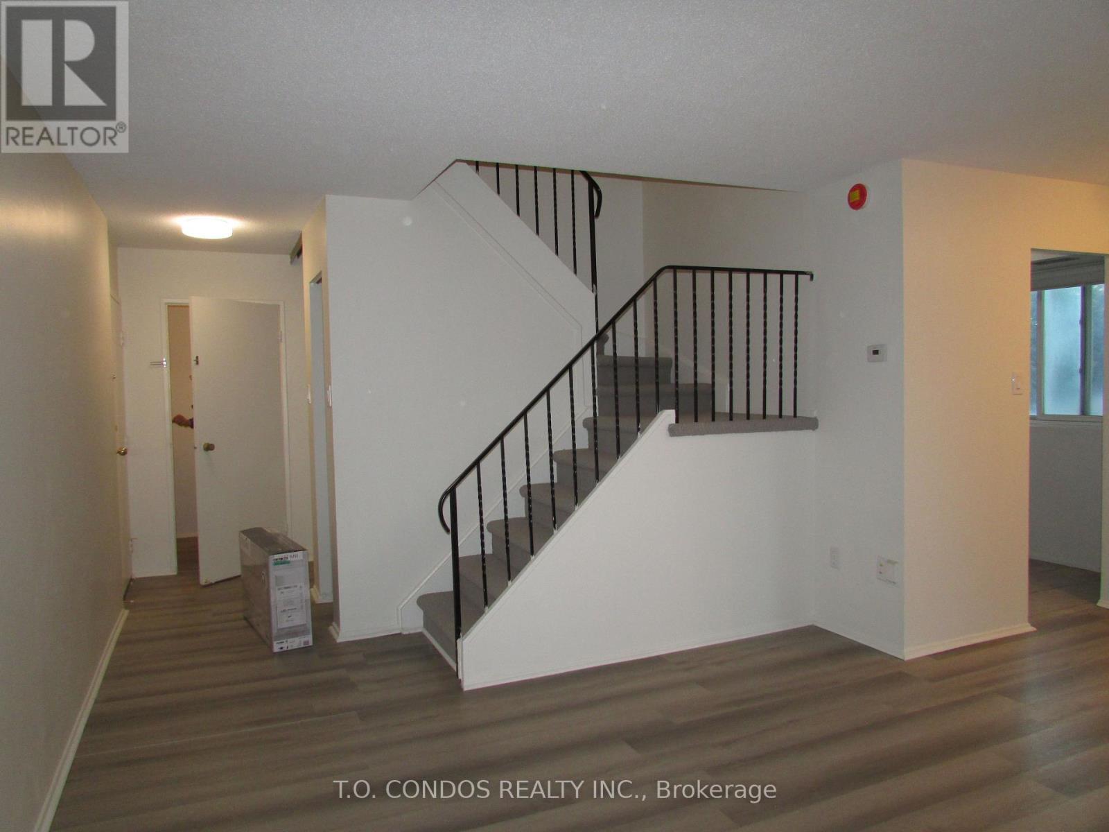 213 - 2001 Bonnymede Drive, Mississauga, ON - Indoor Photo Showing Other Room