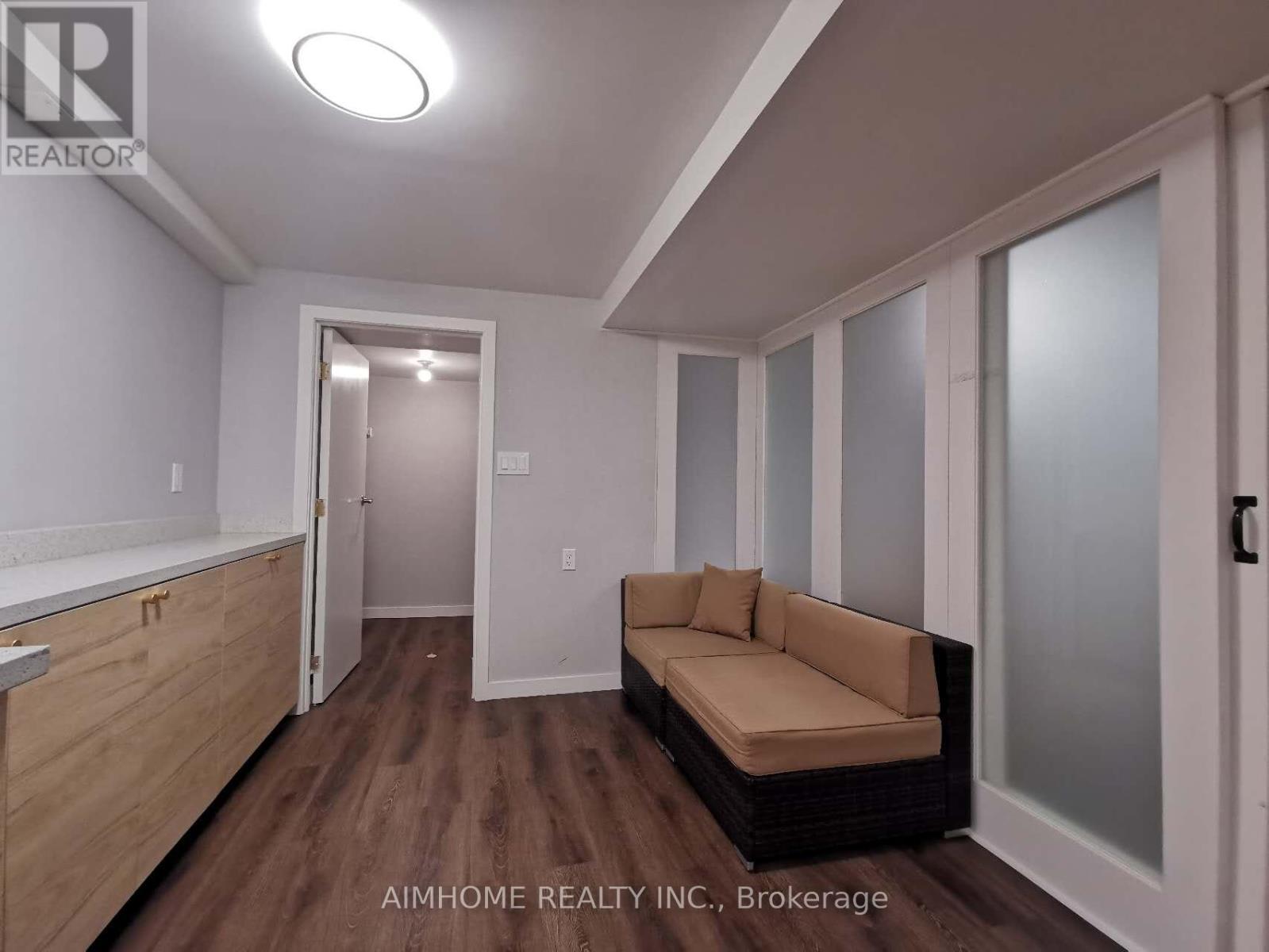 17 Boticelli Way, Vaughan, ON - Indoor Photo Showing Other Room