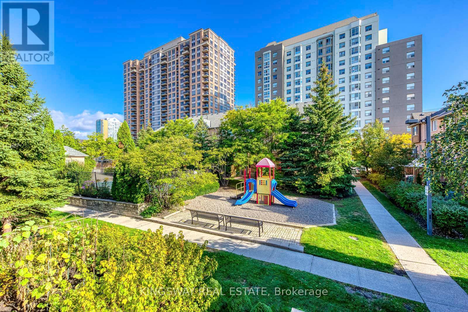 61 - 50 Strathaven Drive, Mississauga, ON - Outdoor