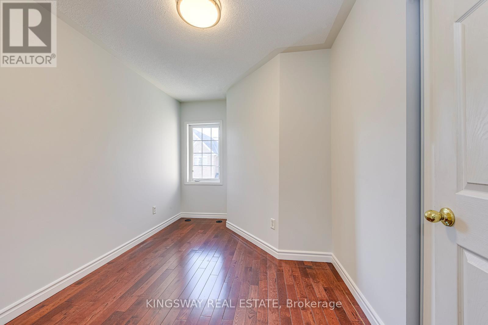 61 - 50 Strathaven Drive, Mississauga, ON - Indoor Photo Showing Other Room