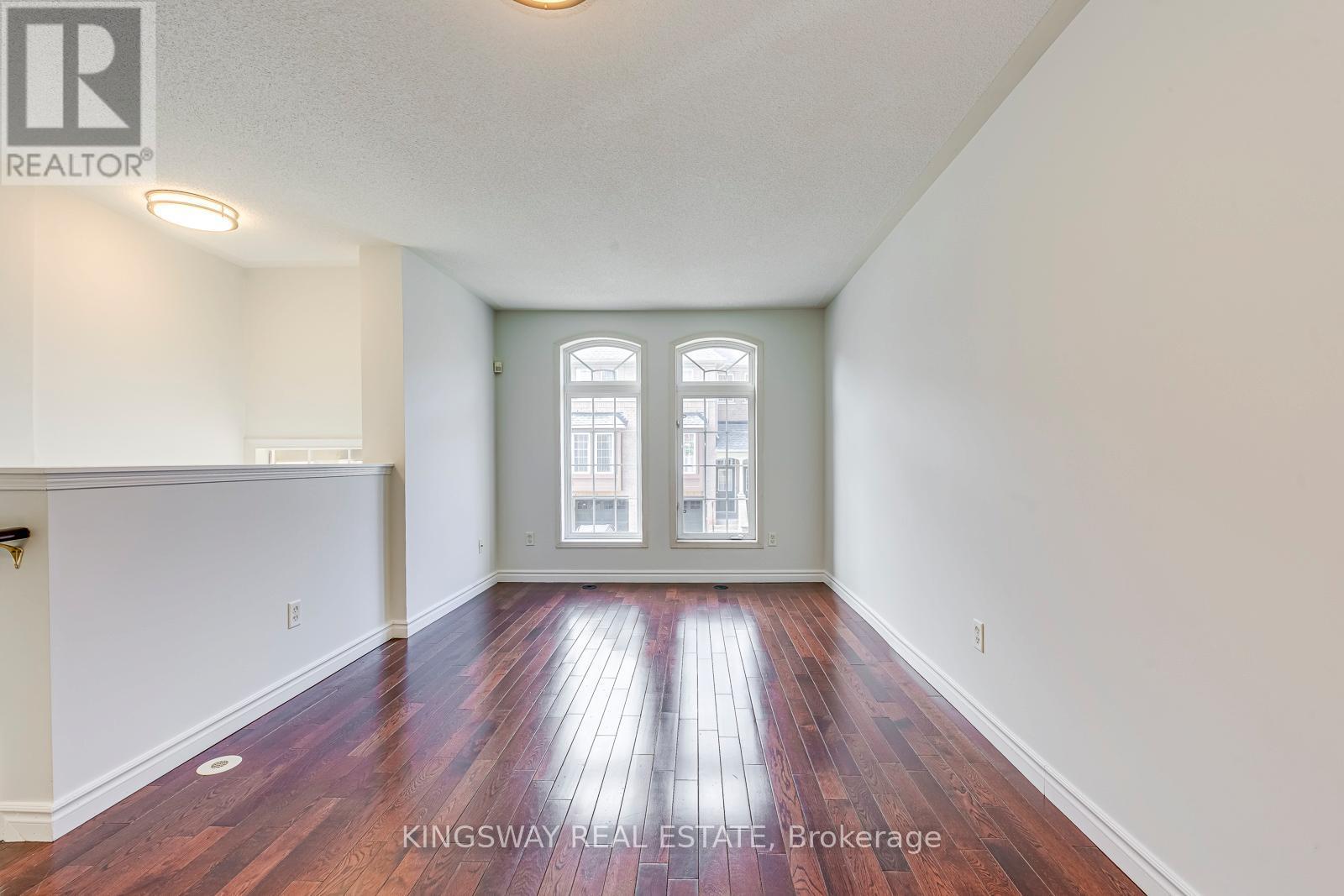 61 - 50 Strathaven Drive, Mississauga, ON - Indoor Photo Showing Other Room