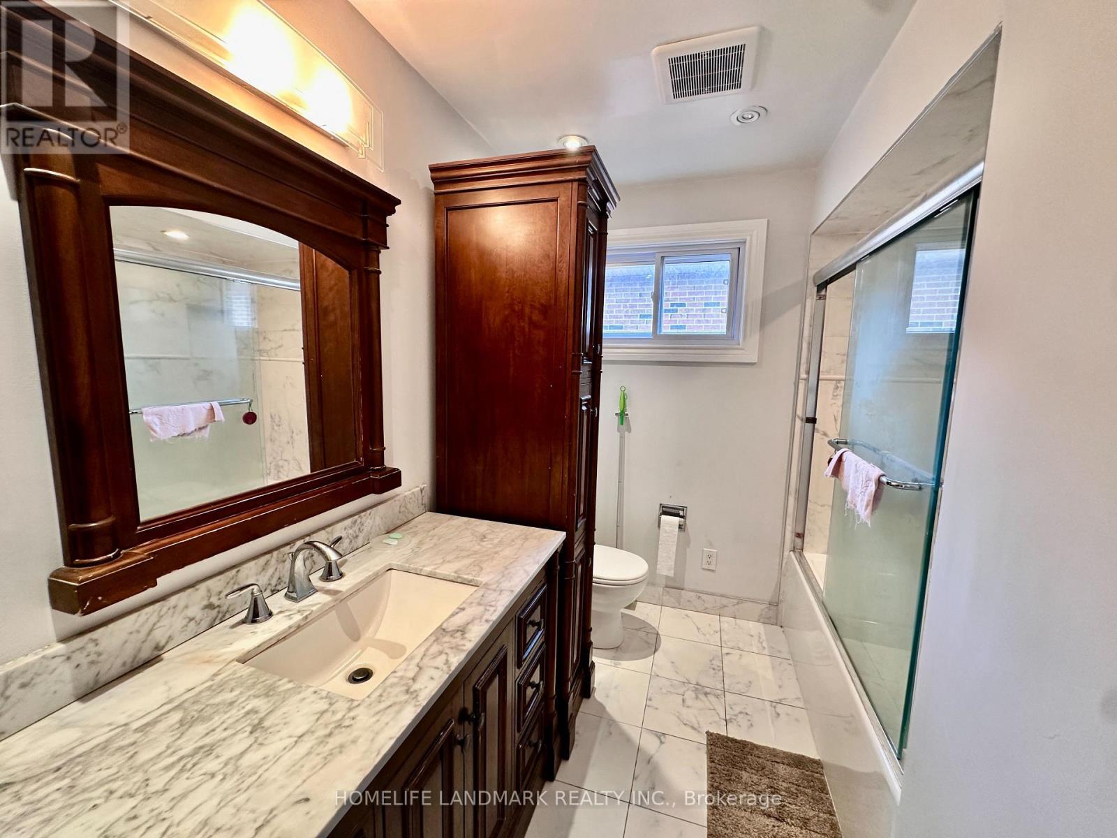3Rooms - 257 Fincham Avenue, Markham, ON - Indoor Photo Showing Bathroom