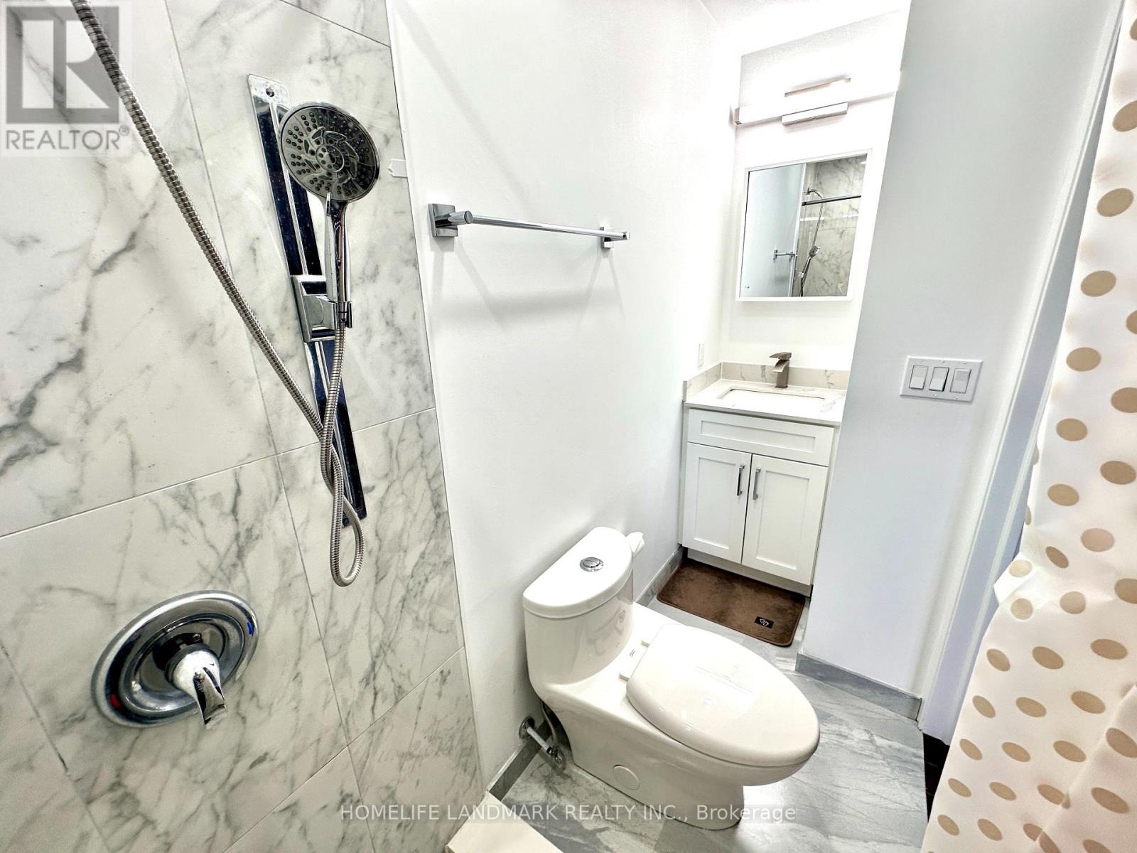 3Rooms - 257 Fincham Avenue, Markham, ON - Indoor Photo Showing Bathroom