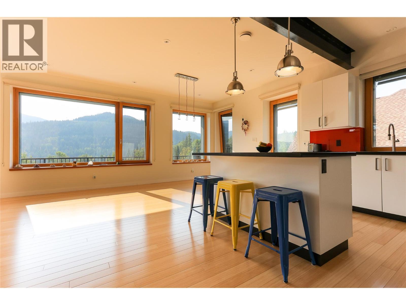 1006 Silvertip Road, Rossland, BC - Indoor Photo Showing Other Room