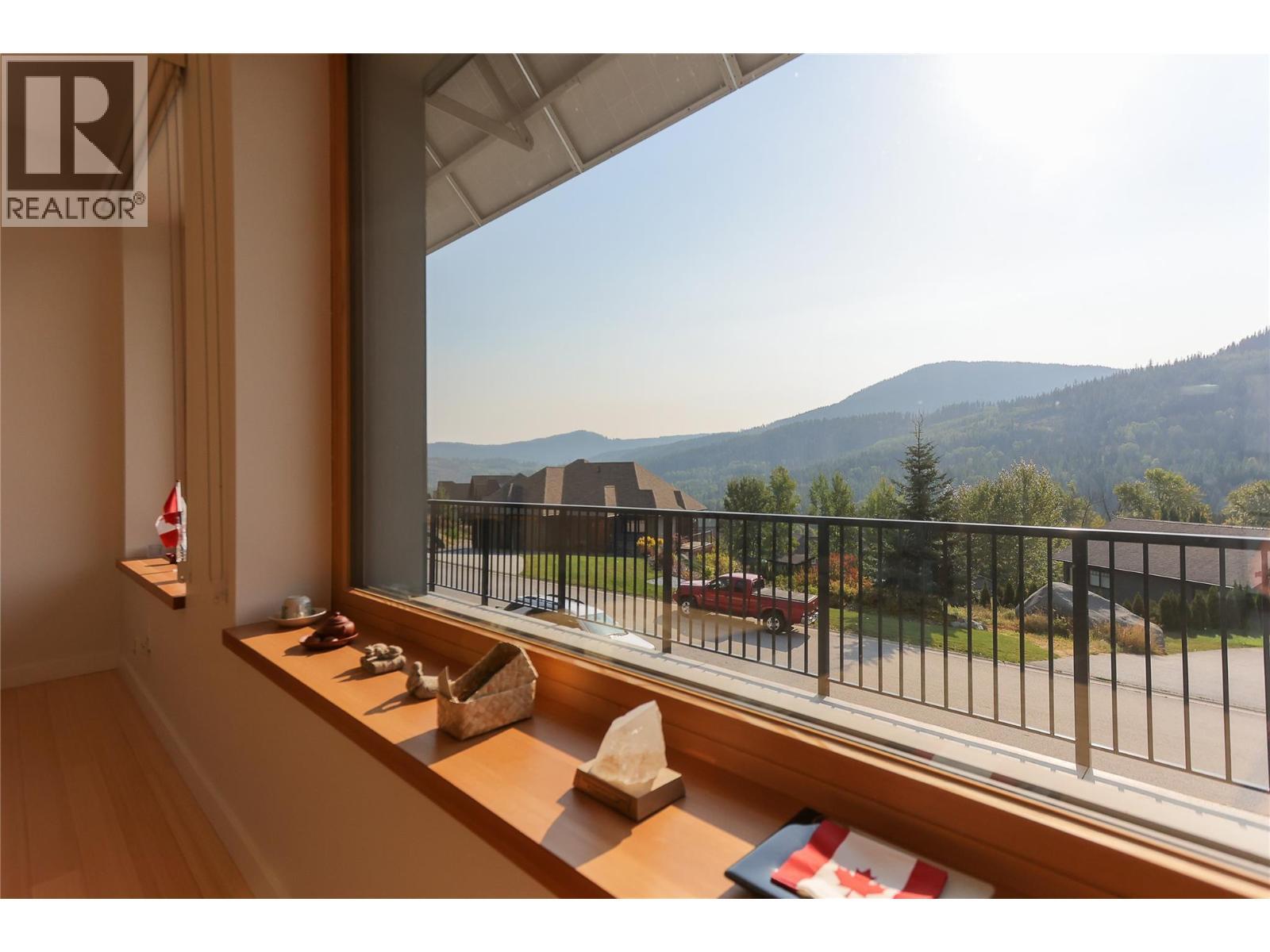 1006 Silvertip Road, Rossland, BC - Photo Showing Other Room