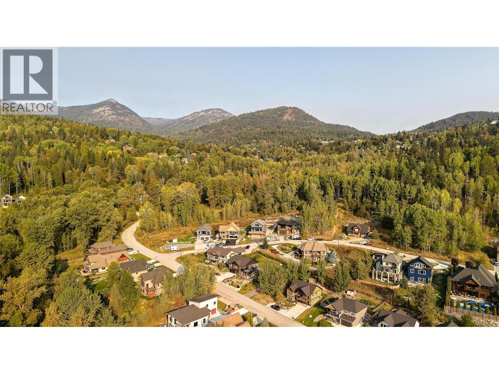 1006 Silvertip Road, Rossland, BC - Outdoor With View