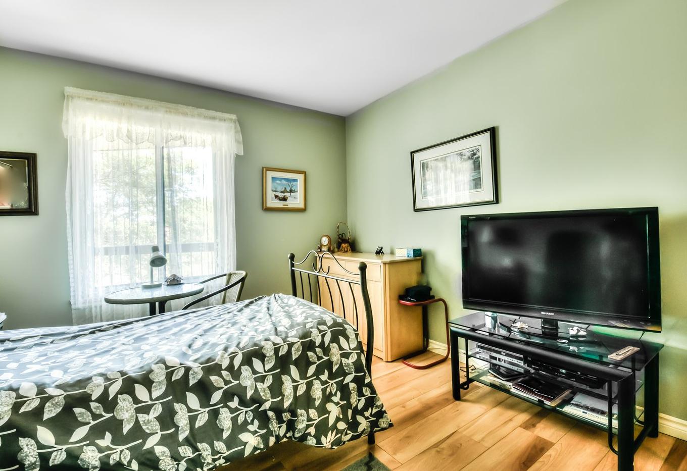 Chambre à coucher - 202-580 Rue Marie-Derome, Saint-Jean-Sur-Richelieu, QC - Indoor Photo Showing Bedroom
