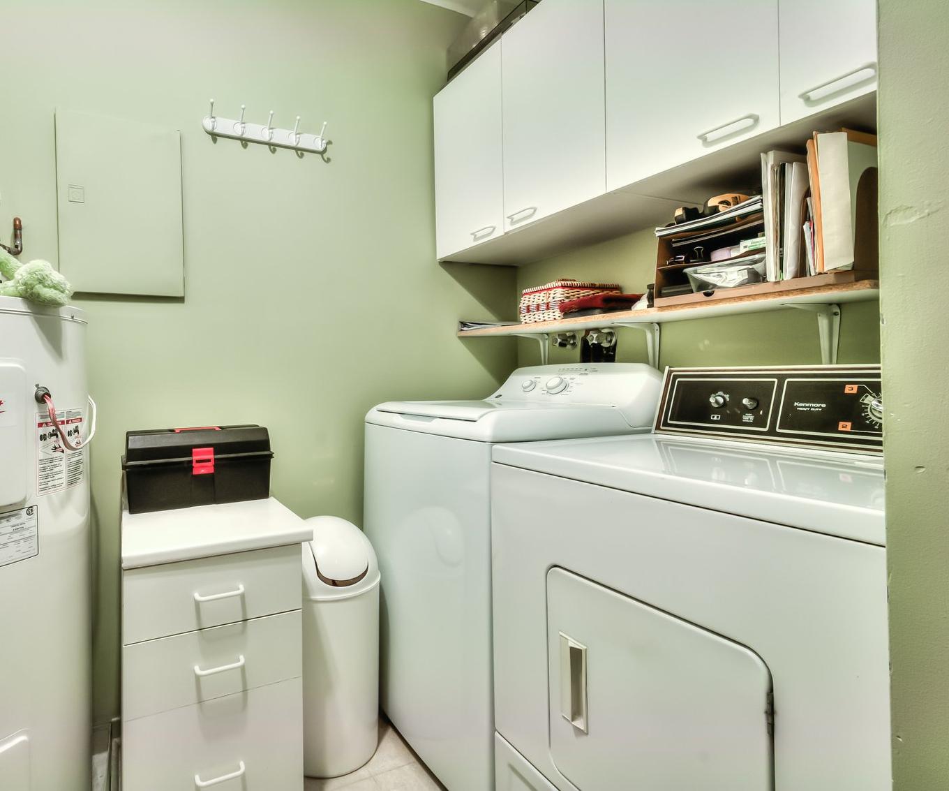 Salle de lavage - 202-580 Rue Marie-Derome, Saint-Jean-Sur-Richelieu, QC - Indoor Photo Showing Laundry Room