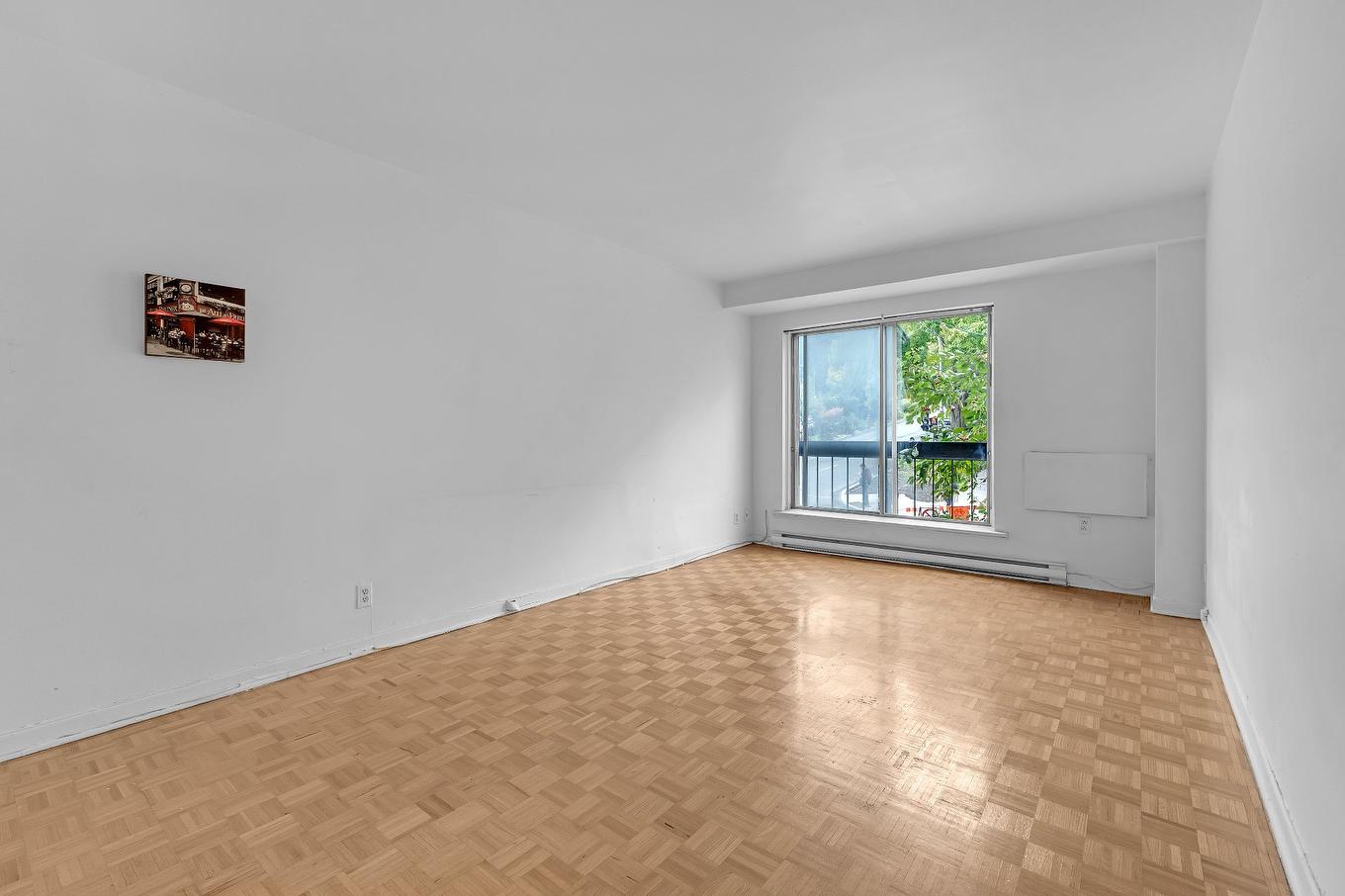 Bachelor - 205-1 Ch. De La Côte-Ste-Catherine, Montréal (Le Plateau-Mont-Royal), QC - Indoor Photo Showing Other Room