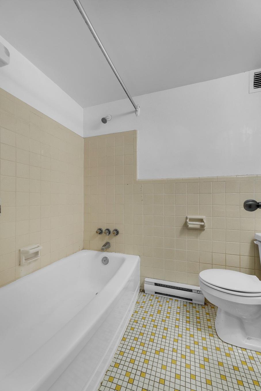 Bathroom - 205-1 Ch. De La Côte-Ste-Catherine, Montréal (Le Plateau-Mont-Royal), QC - Indoor Photo Showing Bathroom