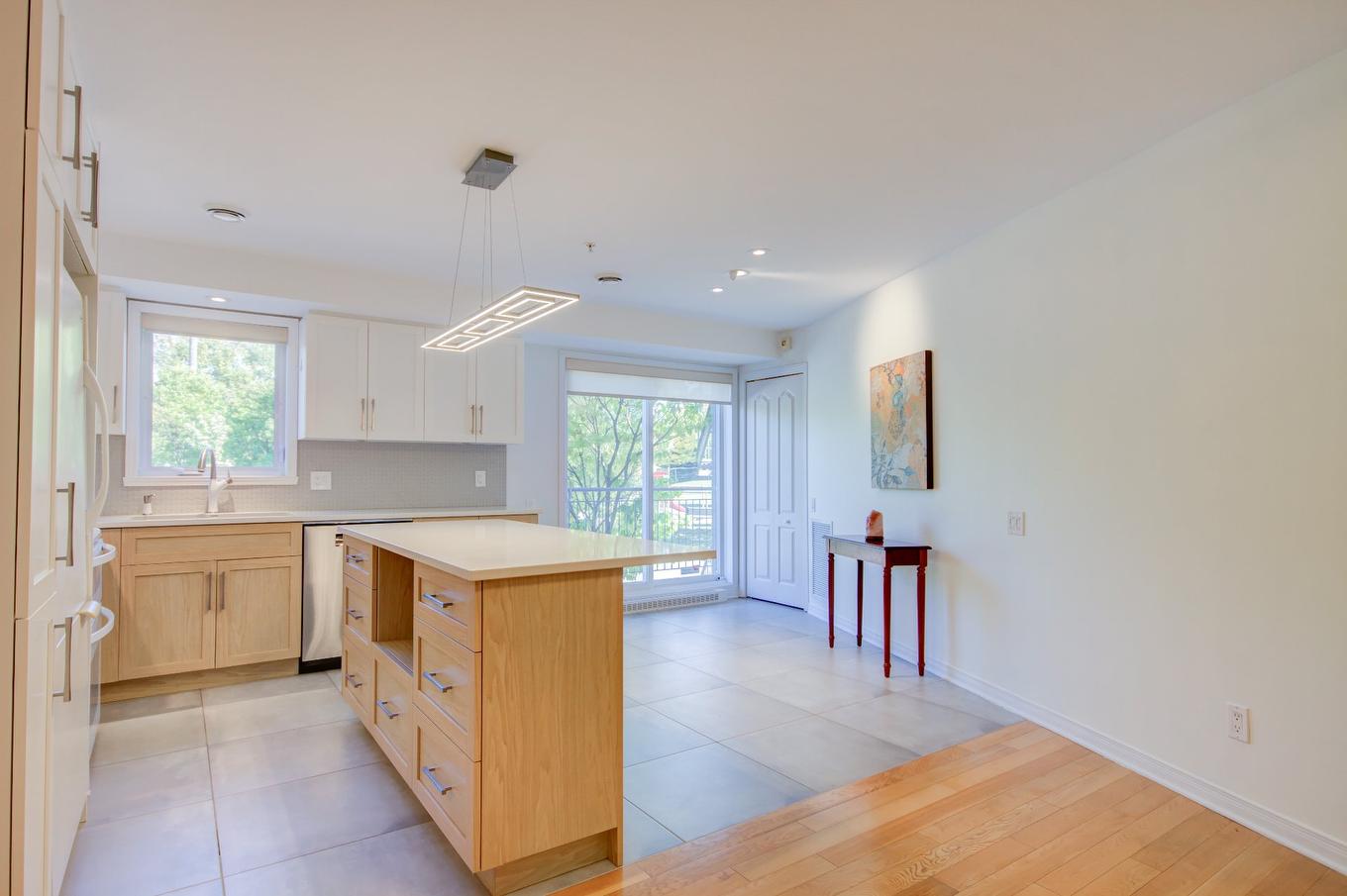 Salle à manger - 1-34 Av. Ste-Hélène, Saint-Lambert, QC - Indoor Photo Showing Kitchen