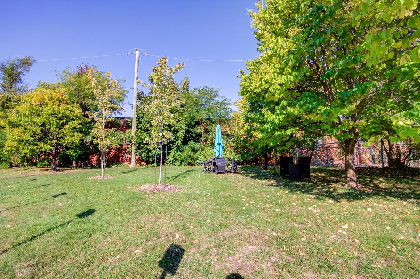 Face arrière - 1-34 Av. Ste-Hélène, Saint-Lambert, QC - Outdoor