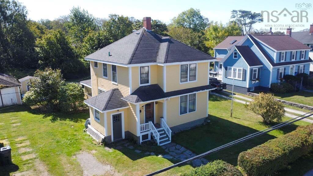 85 Cliff Street, Yarmouth, NS