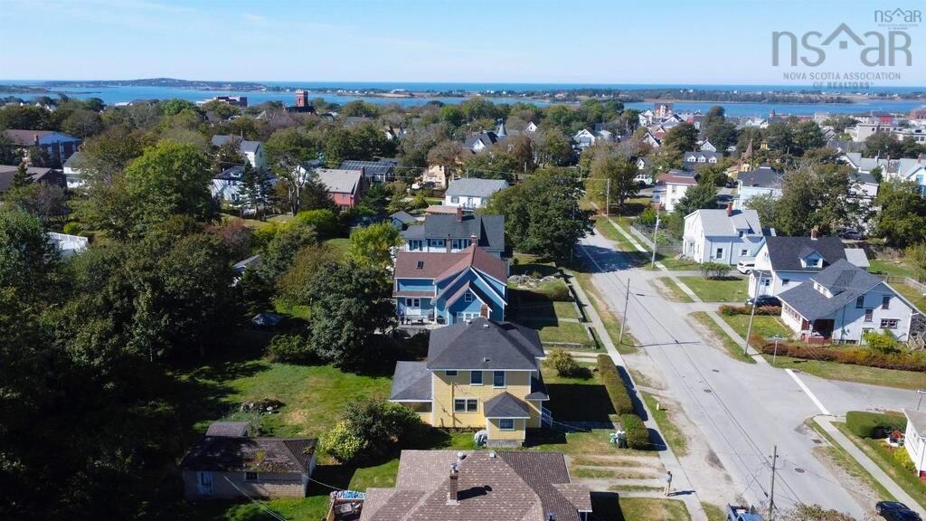 85 Cliff Street, Yarmouth, NS