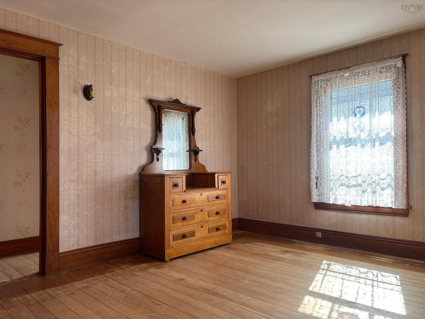 85 Cliff Street, Yarmouth, NS