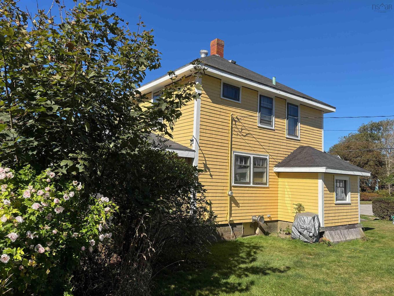 85 Cliff Street, Yarmouth, NS