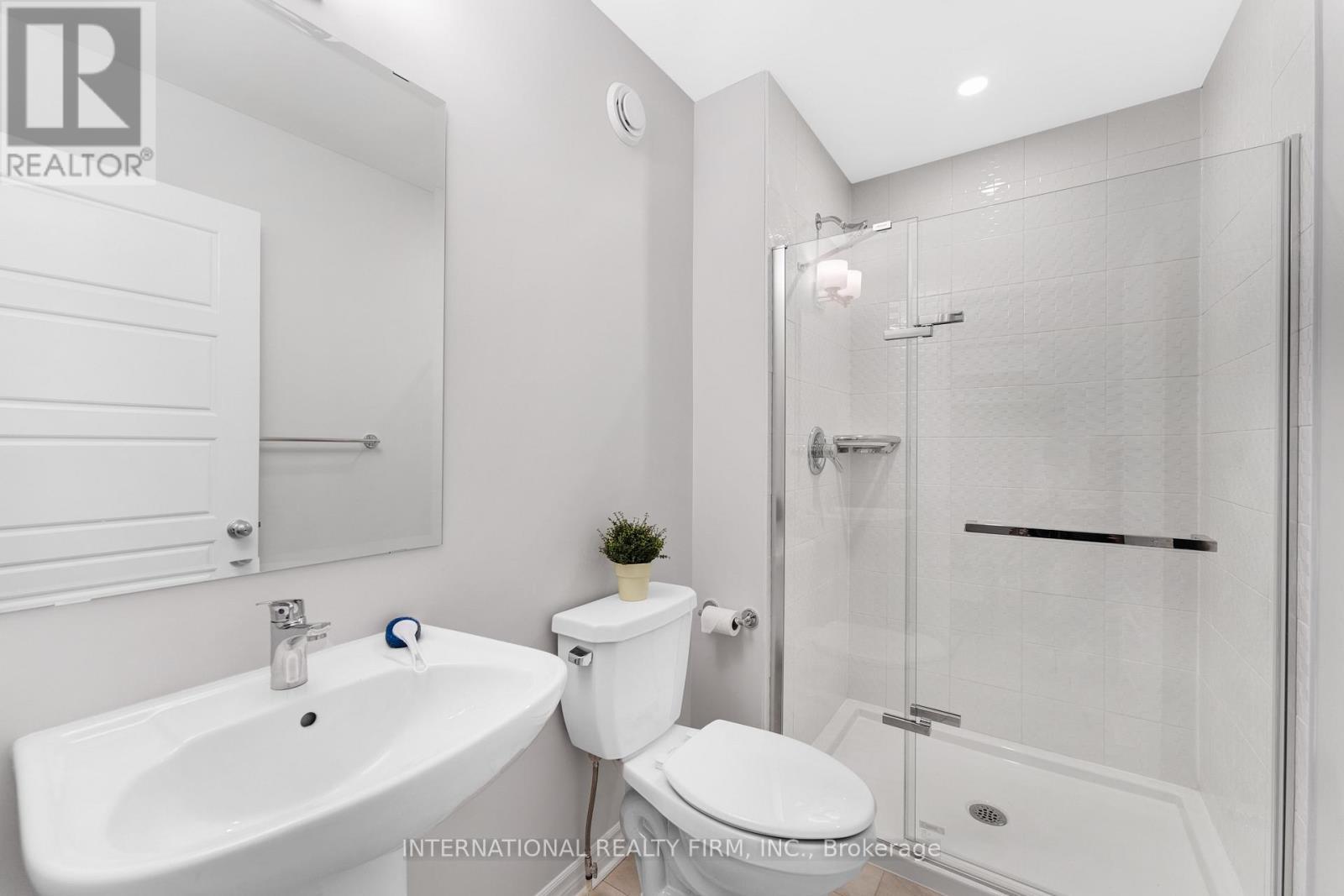 696 Moonflower Crescent N, Ottawa, ON - Indoor Photo Showing Bathroom