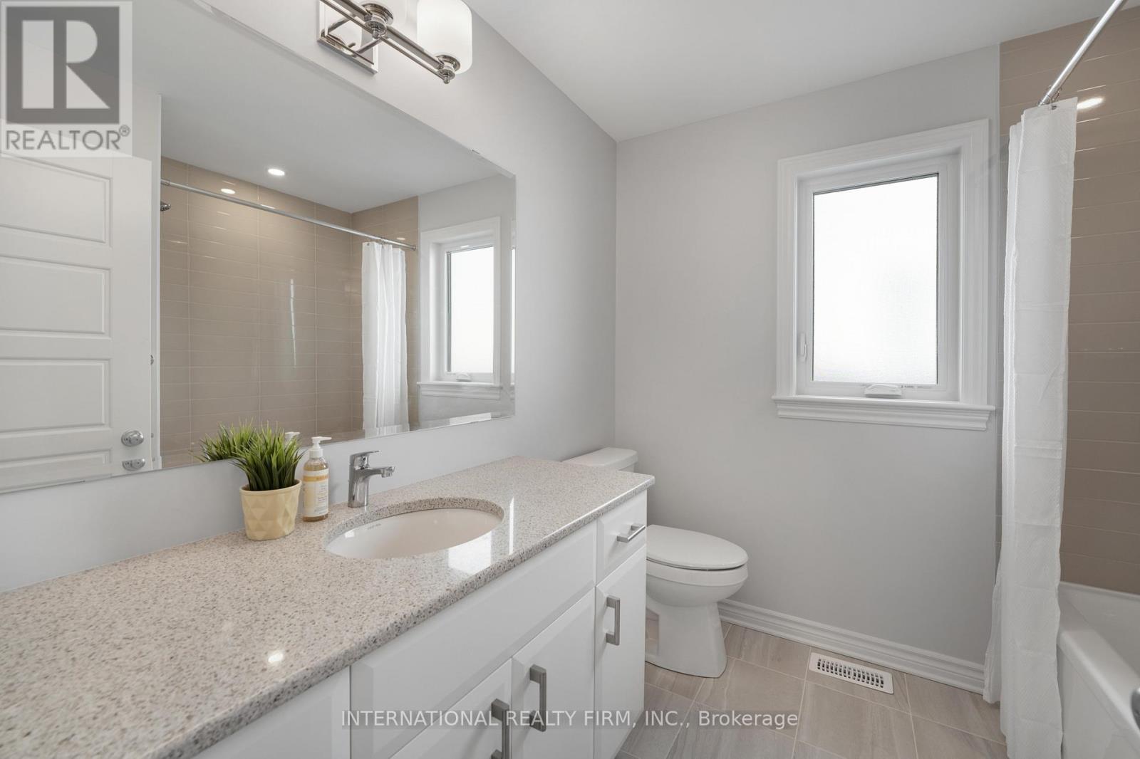 696 Moonflower Crescent N, Ottawa, ON - Indoor Photo Showing Bathroom